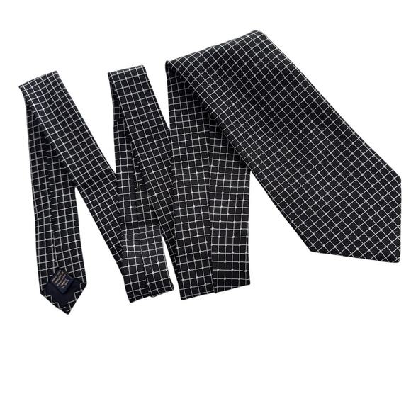 Brooks Brothers 100% silk twill window pane geometric square tie 4” w - Picture 2 of 5